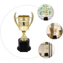 Goldener PVC-Pokal für Kinder – 1 Stück