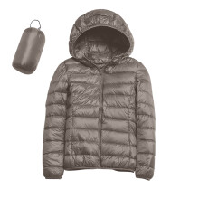 Warme, wasserdichte und leichte Damen-Winterjacke mit Kapuze – winddicht, mit recycelter Isolierung, schmale Passform, weiß