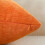 Capas de almofada decorativas em chenille laranja vibrante, macias, para sala de estar, conjunto com 2 unidades, 45x45 cm (18x18 polegadas). 4
