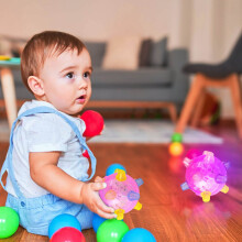 Xqxayjr Automatischer Hunde-Springball mit LED und Musik – Spielzeug für drinnen und draußen, kompatibel mit allen Hunden