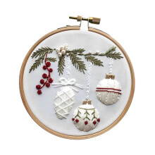 Weihnachtsstickset für Anfänger mit Stickrahmen und Garn