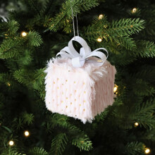 Weihnachtsschmuck in Rosa mit Federn, in Geschenkboxform, elegante Weihnachtsdekoration für Weihnachtsbaum, Kaminsims und festliche Heimpartys