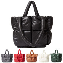 Borsa tote trapuntata e soffice per donna 2026, borsa a tracolla morbida con cerniera per l'inverno, ideale per lavoro, viaggi e shopping, borsa da
