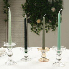 BalsaCircle12Velas cónicas premium de 10" en color verde salvia mixto para centros de mesa y decoración del hogar.