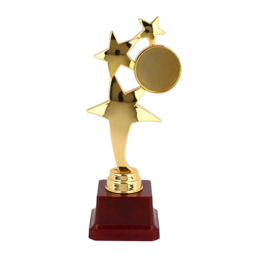 Trofeo d'oro in plastica per feste e aule scolastiche.