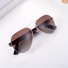 Smart Sunglasses with Mic, Speaker & HD Voice Calls – Compatible with iPhone/Android, UV Protection, Multi-Color