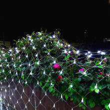 Napelemes fényfüzér, 1,5x2M, 120LED, vízálló, kültéri/beltéri kertbe, karácsonyra, esküvőre, partidekorációra