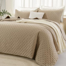 Beige King Quilt Bedding Set 3-Piece 106x96 inch