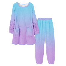 Dames winterpyjamaset van fleece met kleurverloop: top met lange mouwen en ronde hals, bijpassende broek. Thermische, warme nachtkleding van flanel,