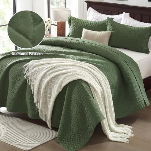 Olive Green King Quilt Bedding Set with 2 Shams 1