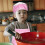Conjunto infantil com avental xadrez e chapéu de chef 4