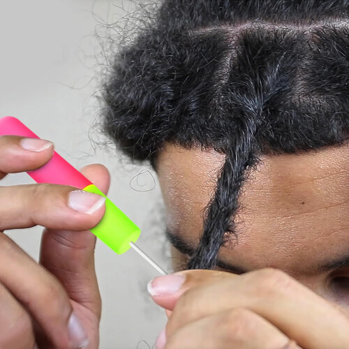 Agulha de crochê de metal para micro tranças e extensões de cabelo. 2
