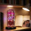 Luminária cilíndrica de vidro LED com decoração de coração e rosa 4