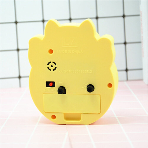 Réveil de bureau chat jaune avec grands chiffres (1 pièce) 1