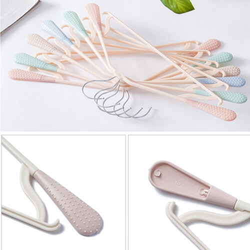 Plastic & Metal Non-Slip Clothes Hangers (5 Pack) 1