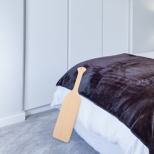 Wooden Sheet Tucking Tool for Easy Bed Making 2