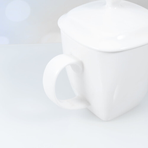 White Bone China Mug 550ml – Ergonomic Handle 1