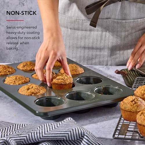 Non-stick Muffin Pan, 12 Cup, Evergreen 2