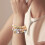 Set di 4 braccialetti boho multistrato con perline e cristalli 4