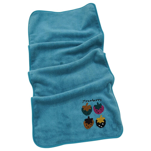 Toalha de banho de coral fleece com estampa de morango, 68,5 x 137 cm (27 x 54 polegadas). 1