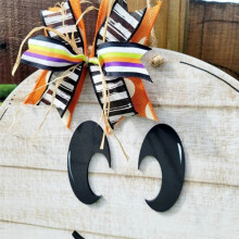 Halloween Welcome Sign Cute Wood Door Hanger with "Boo" Motif for Front Door Porch Outdoor Decor