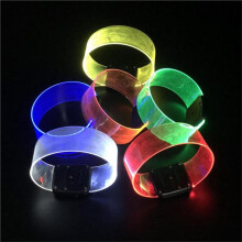 10 Stück LED-Lichtarmbänder, Batteriebetriebene Leuchtarmbänder, Outdoor-Sportarmbänder, Leuchtlichter, Partydekorationszubehör