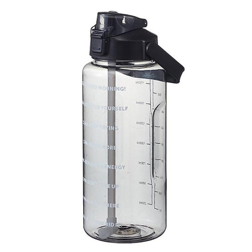 Wasserflasche mit Strohhalm