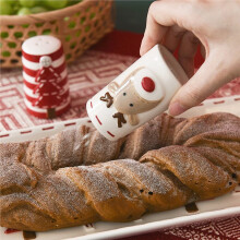 2Pcs Nordic Style Santa Claus Christmas Salt and Pepper Shaker Christmas Themed Spices Bottle Embossed Seasoning Bottle
