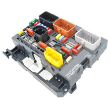 9667044980 9807028580 9675879380 9809742780 Boîte à Fusibles de Capot BSM R02/R19 pour 3008 407 pour C5 C4