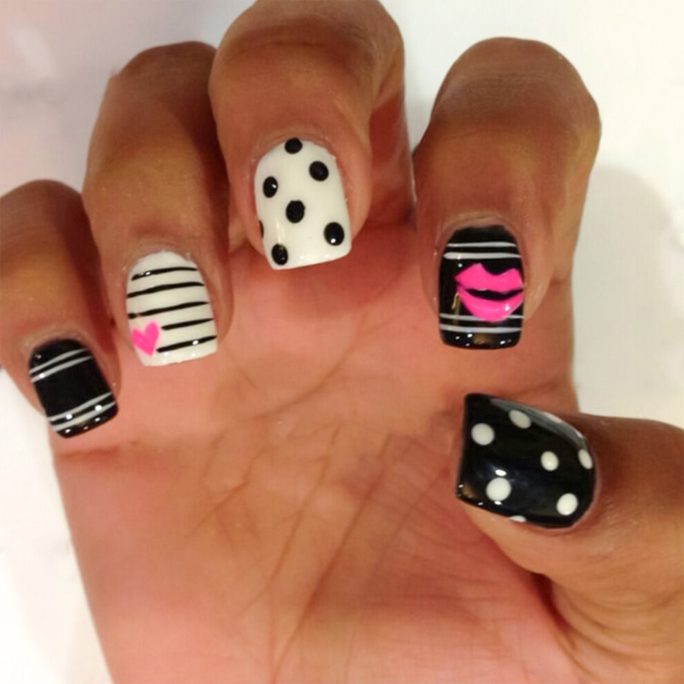 Creation-3C 24Pcs Heart Lip Print Fake Nails, Black & White Striped