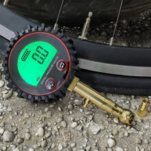 Uaktualnij Cyfrowy Miernik CiśNienia w Oponach Uchwyt Pneumatyczny i Akcesoria do SprężArek WyśWietlacz LCD WytrzymałY Reflektor LED 255PSI