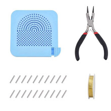 Kit de Gabarit de Mise en Forme de Fil de Bijoux, Plaque en Plastique avec Bâtons en Alliage, Pince Coupante en Acier et Fil de Cuivre pour Perles de