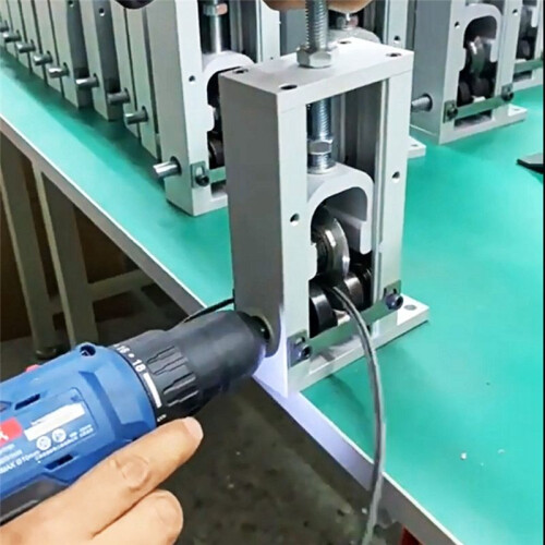 Upgraded Manual Wire Stripping Machine Hand Crank Drill Operated Stripper for Scrap Copper Stripping Diameter 1-21mm 2