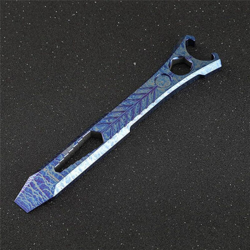 Titaniumlegering Koevoet Multitool Flesopener Compact Formaat EDC Multitool Koevoet Sleutel Schroevendraaier 2