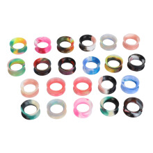 Dilatatori auricolari atossici e anallergici, in silicone di alta qualità, a doppia svasatura, cavi, morbidi, indolori, resistenti e versatili.