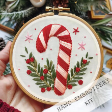 Weihnachtsstickset für Anfänger mit Stickrahmen und Garn