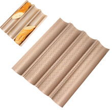 Moule à baguettes en acier au carbone 15" x 13", plaque perforée antiadhésive pour 3 pains – Doré à quatre rainures, compatible avec le pain