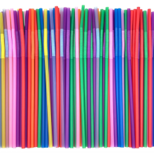 Lot de 100 pailles flexibles et colorées en plastique, de 26,4 cm de long et 5,8 cm de diamètre.