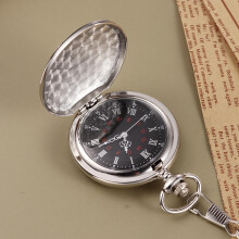 1 stuk retro zakhorloge van verguld legering met lange ketting, perfect als decoratie.