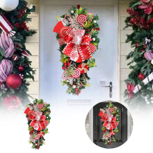 Guirlanda natalina em formato de lágrima de 50 cm (20") com laço, frutinhas vermelhas, bengala doce e pinha – Pinheiro Norfolk com folhagem para