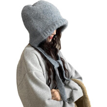 Bonnet en laine tricotée avec cache-oreilles et cordon de serrage
