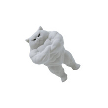 Staande Kitten Sculpture 3D-Gespierde kat die h vasthoudt