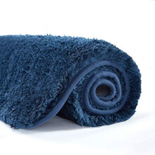 Skridsikkert marineblåt badeværelsestæppe (16x24), vandabsorberende mikrofiber shaggy måtte, maskinvaskbar, tykt plys badetæppe til brusebad