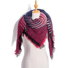 Cachecol feminino longo, macio e quente para o inverno, com estampa xadrez e franjas. Cachecol clássico e macio para mulheres.