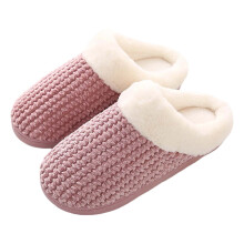 Pantuflas de hombre con plantilla de espuma viscoelástica y suela de goma. Tallas 36-44.