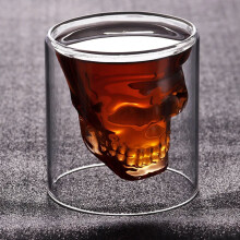 Verre à whisky/bière en forme de crâne, transparent et isolant, idéal pour des créations originales.