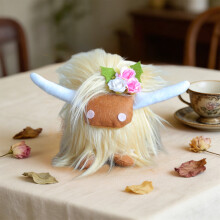 Peluche Vache des Highlands pour la Saint-Valentin, vache romantique à longs poils avec motifs floraux – Ornement décoratif doux et moelleux pour