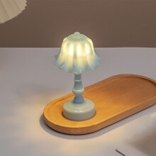 Stolová lampa Vintage Bluebell Flower, bezplameňové nočné svetlo na batérie do spálne, obývačky a na stôl – kompatibilné s batériami AA