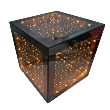 Luminária LED em formato de cubo acrílico Prndkhn3D, modelo Abyss Touch com intensidade ajustável, recarregável via USB-C, ideal para mesas de