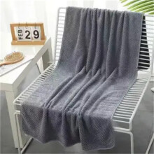 Serviette de bain douce et ultra-absorbante à séchage rapide grâce à sa technologie de fibres creuses, idéale pour la maison, la plage, la salle